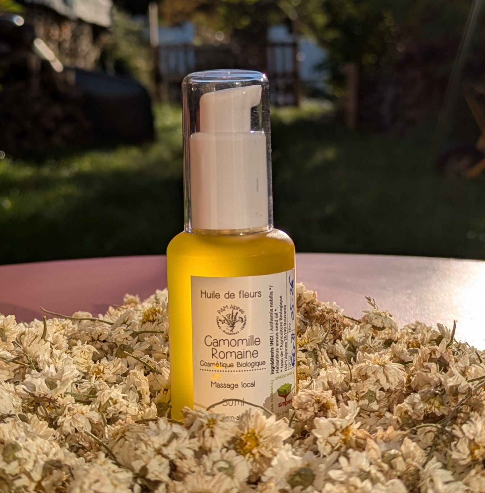 Image de Huile de massage aux Fleurs de Camomille Romaine Bio